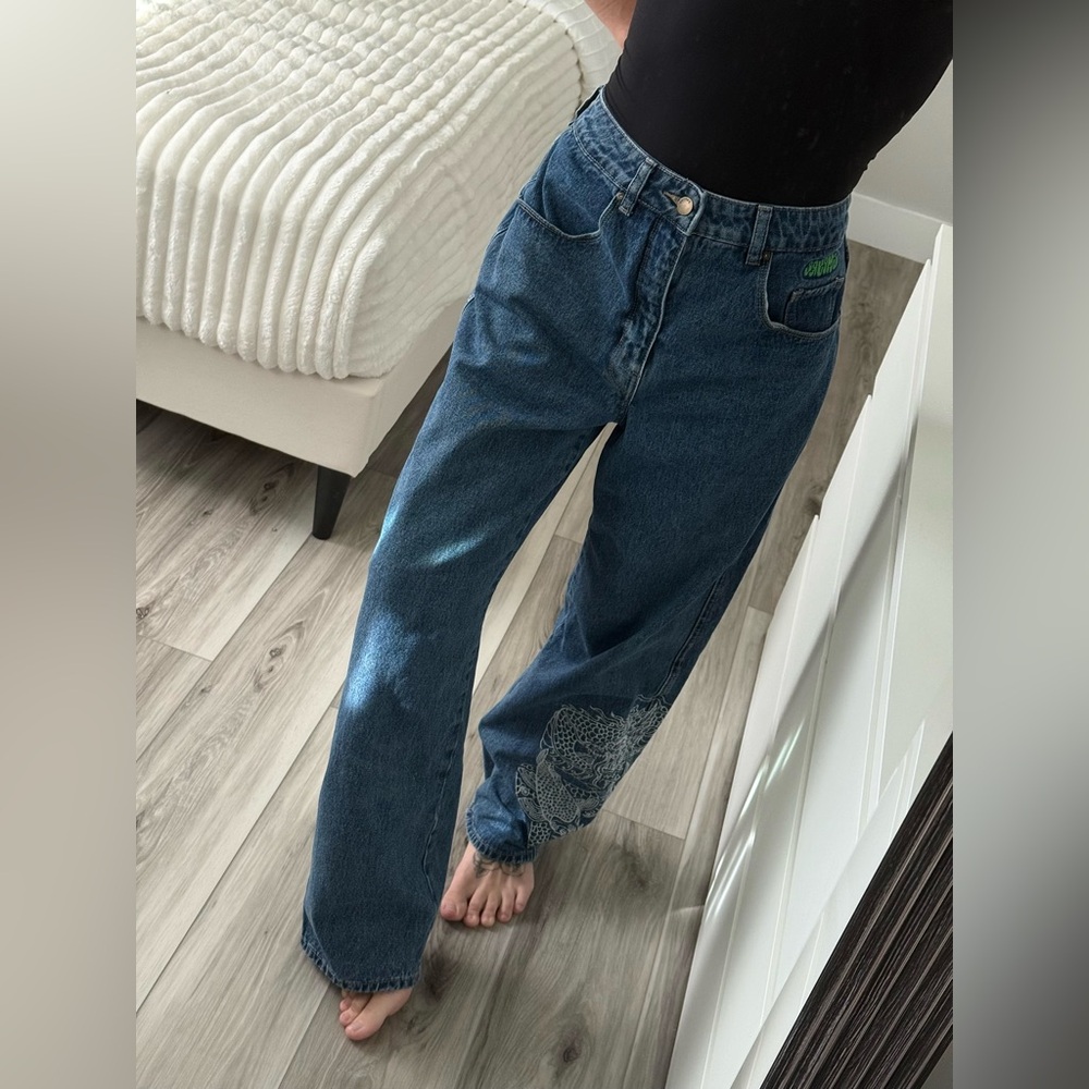 Empyre Indigo Straight Leg Women's Jeans with Hem Embroidery